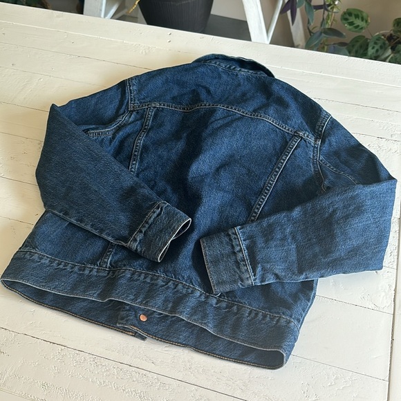 Size medium youth(8-10) boys or girls, Jean jacket, dark denim, like new - Picture 5 of 7